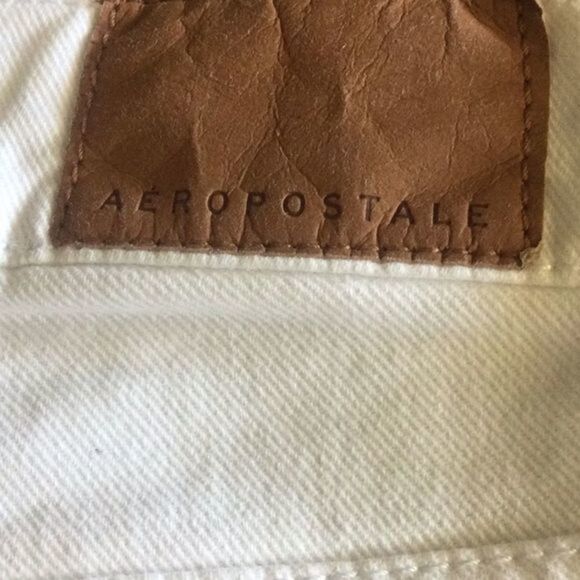 AEROPOSTALE White Denim Distressed Aero Cheeky Shorts Size 0 - Picture 11 of 15